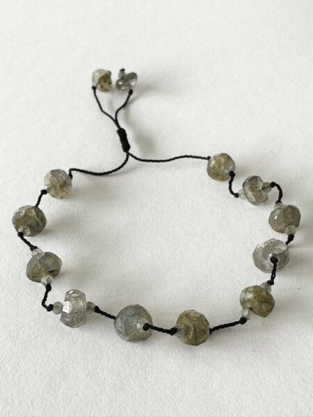 Amol armband grey stone